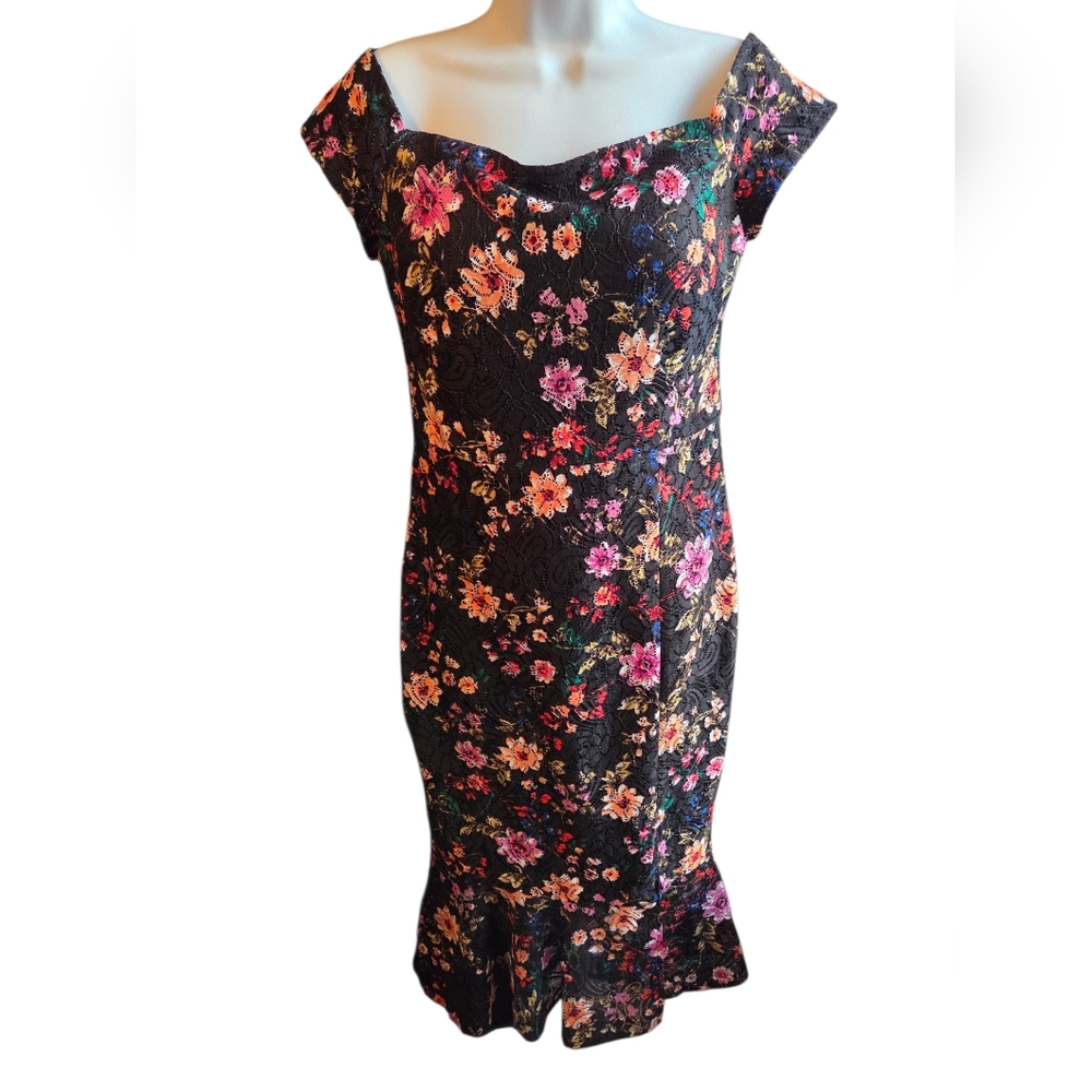 GUESS Off-The-Shoulder Lace Midi Dress Black Floral Size 4 $128